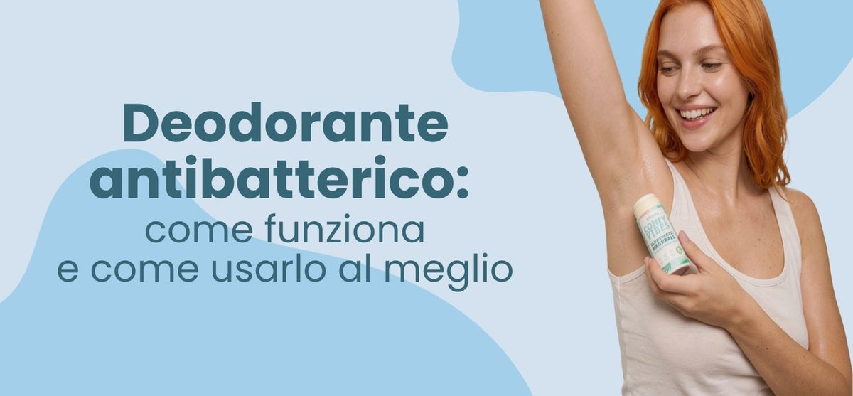 Ragazza che applica il deodorante naturale solido: come funziona e come usarlo