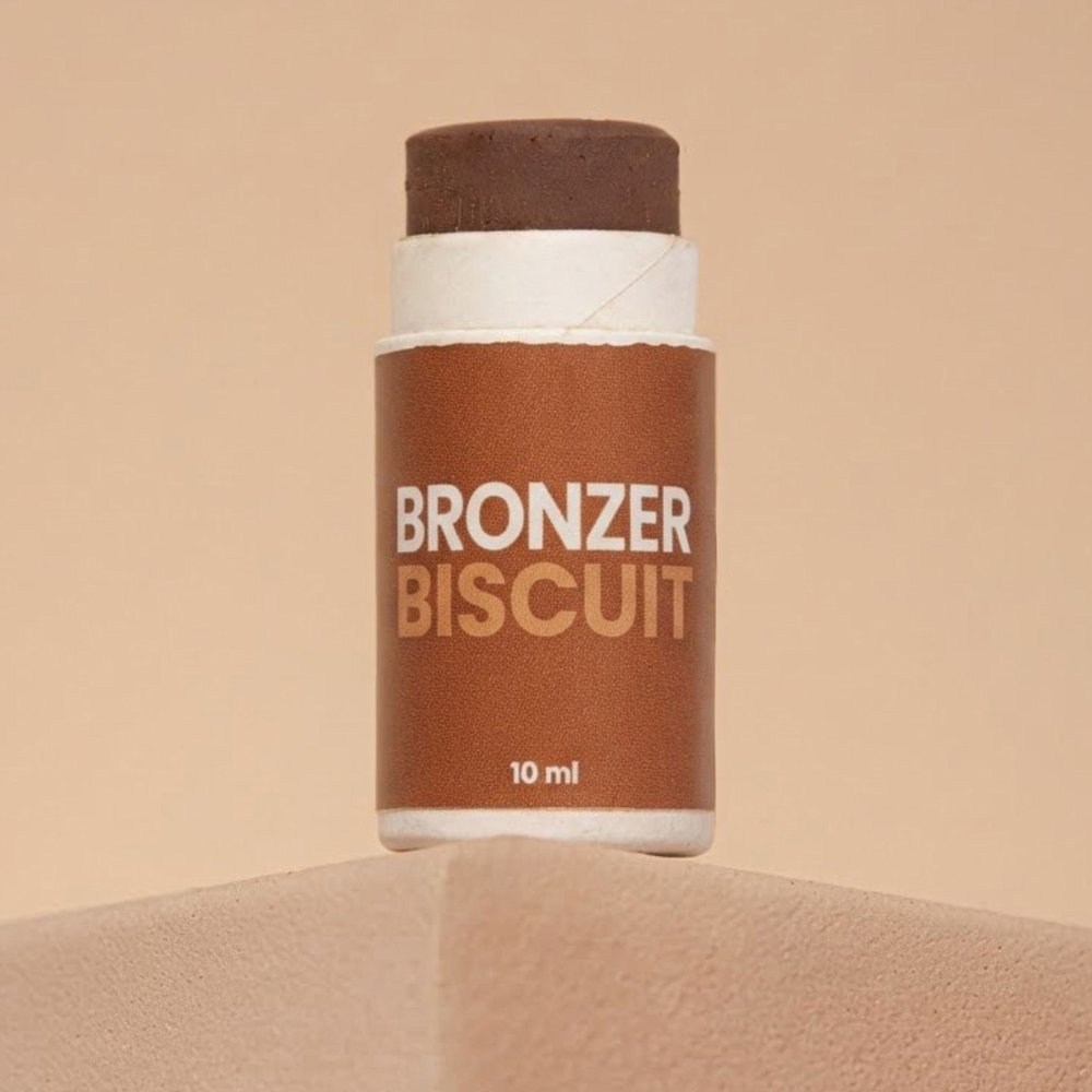 Bronzer in stick Biscuit di Enooso, tubo di carta da 10 ml
